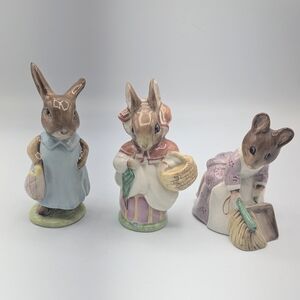 BESWICK porcelain Beatrix Potter Mrs Rabbit, Mrs Flopsy Bunny, Hunca Munca 3 pc